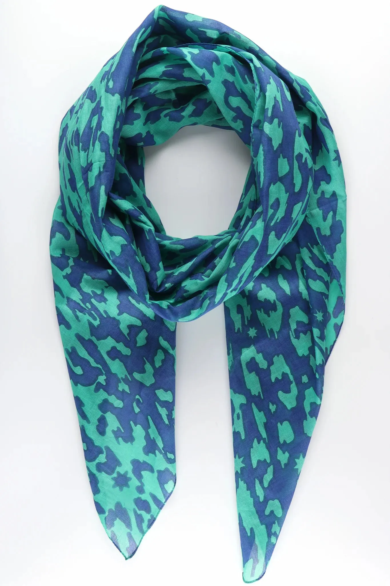 3173 Cotton Animal Print Scarf