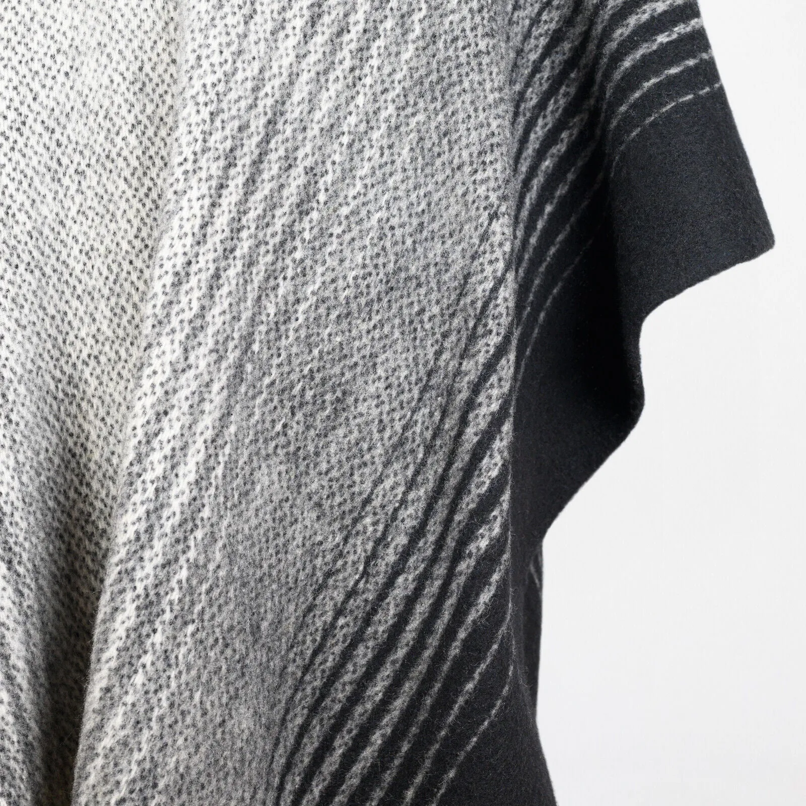 Changaimina - Llama Wool Unisex South American Handwoven Hooded Poncho - gray thin striped pattern