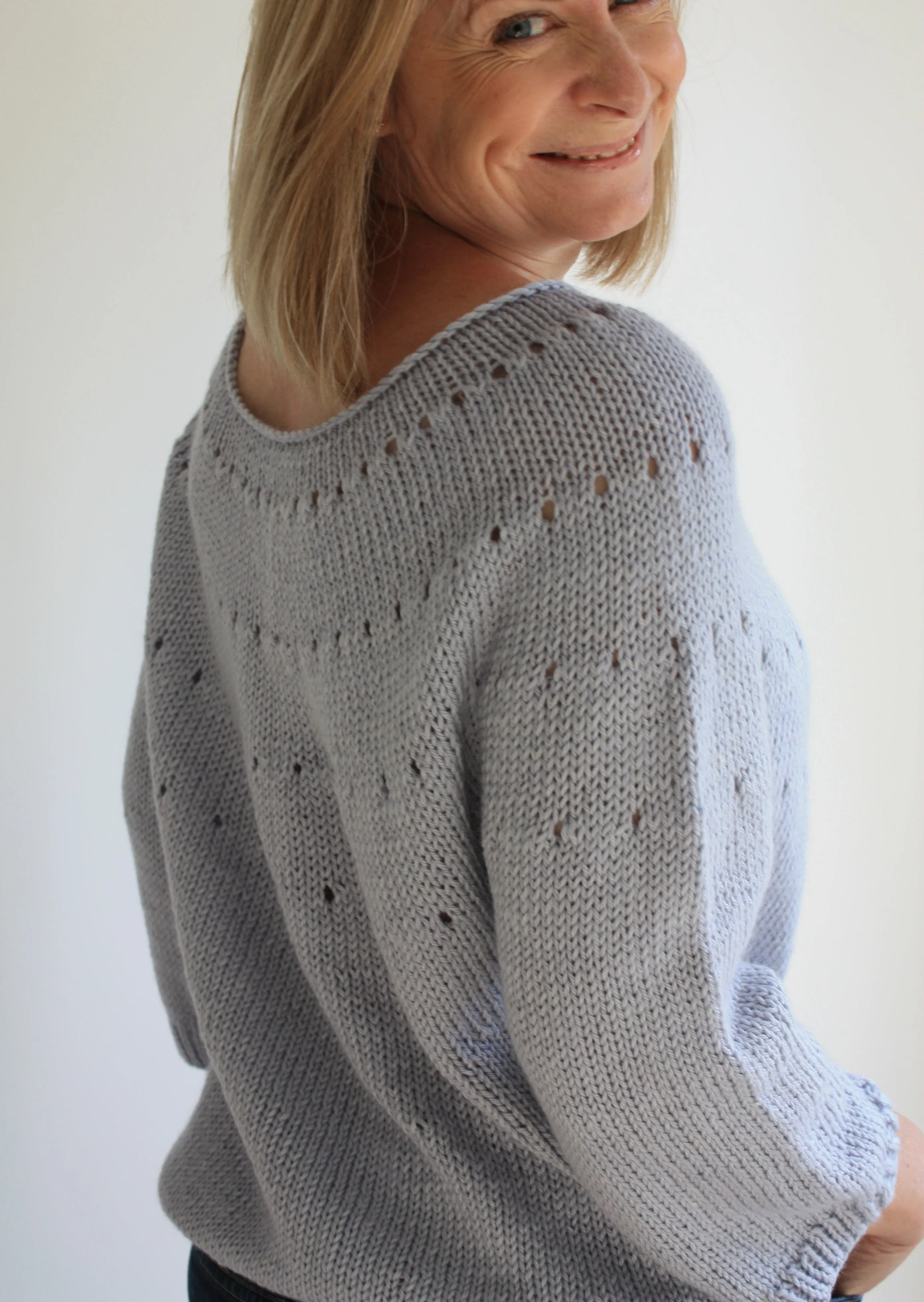 Easy Sweater Knitting Pattern - La Monnaie Blouse