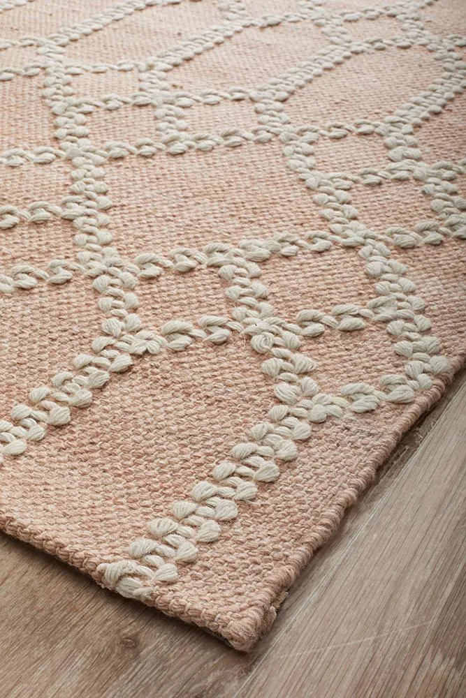 Eco Friendly Tribal Trellis Cottonblend Rug - Nude/Soft Pink