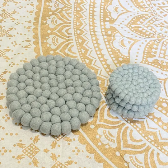 Felted Ball Trivet, Round Colorful Wool Pompom Mini Mats, Solid Color Trivet Coaster Set Housewarming Gift