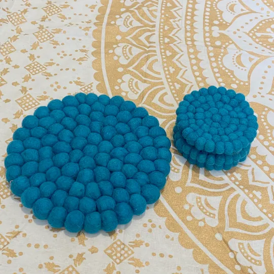 Felted Ball Trivet, Round Colorful Wool Pompom Mini Mats, Solid Color Trivet Coaster Set Housewarming Gift