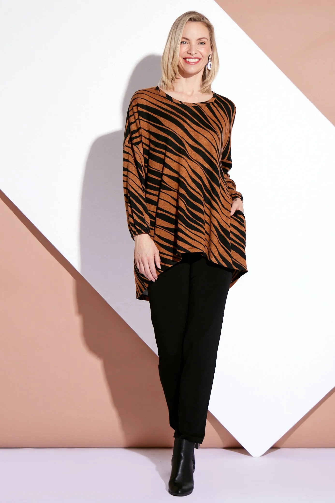 Nora Scoop Knit Top - Toffee/Black Animal