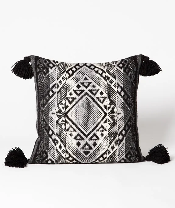 Pallay Cozy Alpaca Pillow