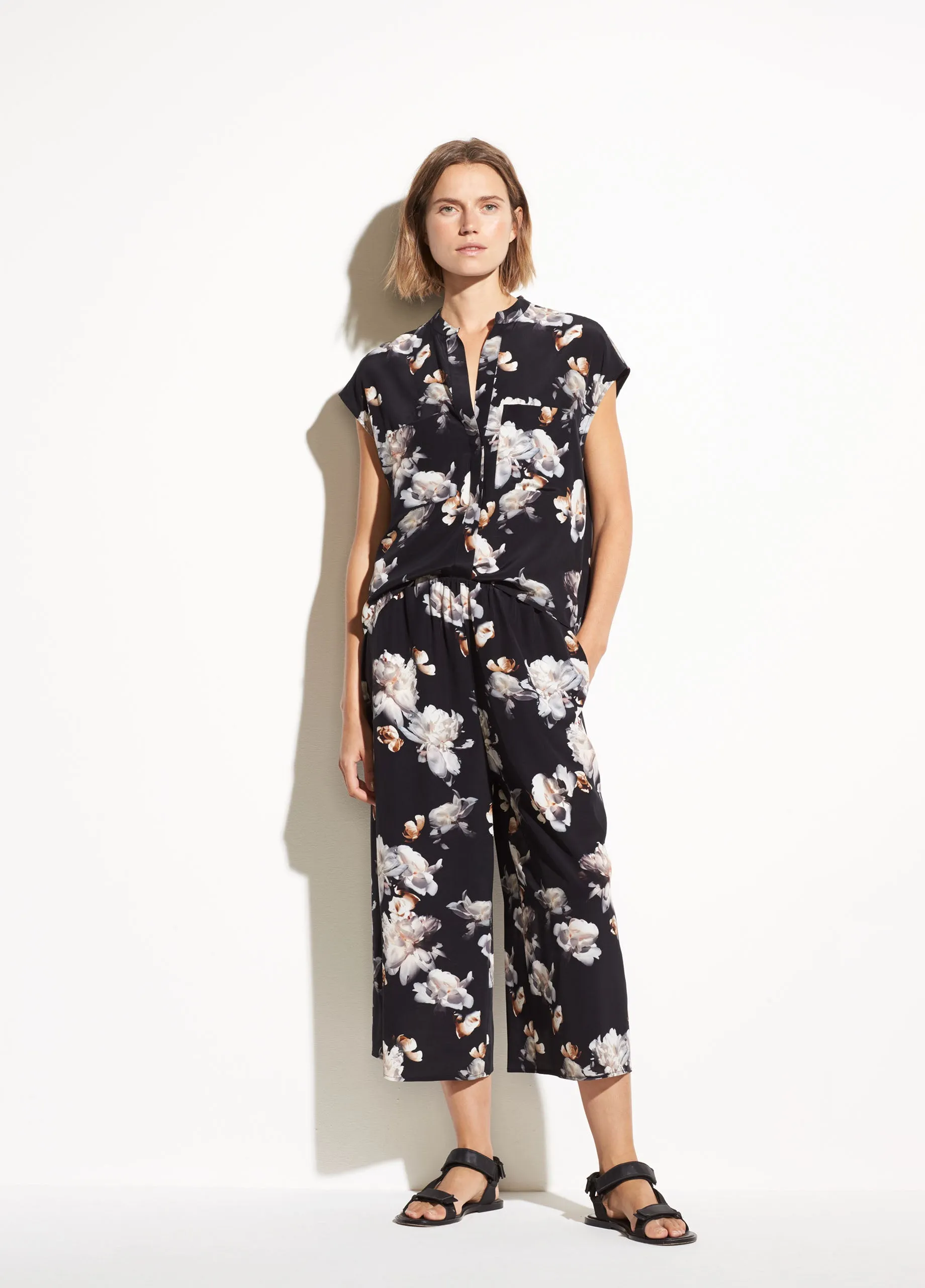 Peony Print Silk Culotte in Black