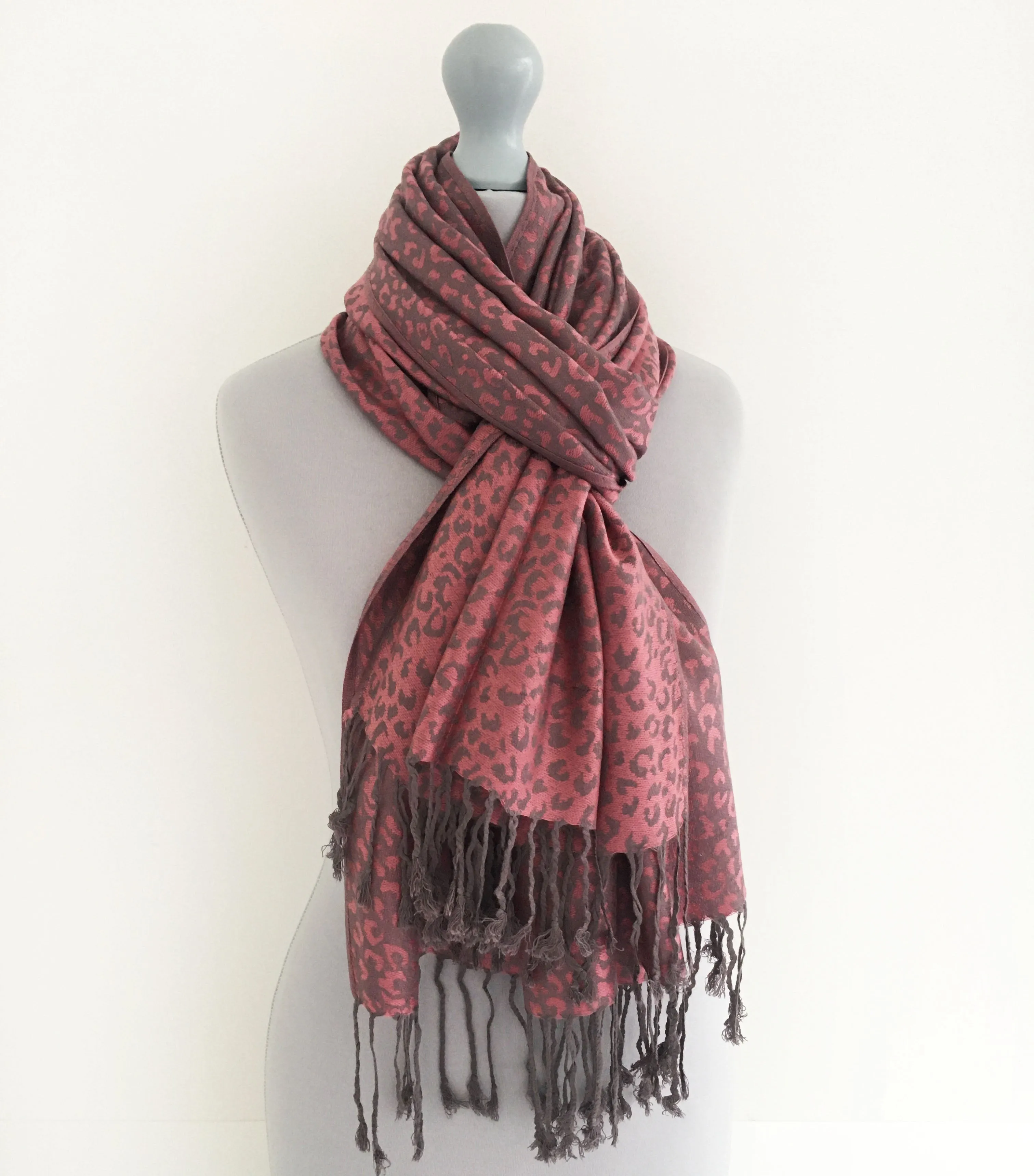 PINK SMALL LEOPARD PRINT REVERSIBLE PASHMINA SHAWL SCARF