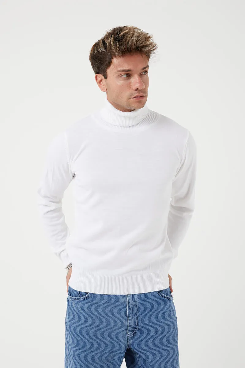 Recess Premium White Knit Turtle Neck Sweater