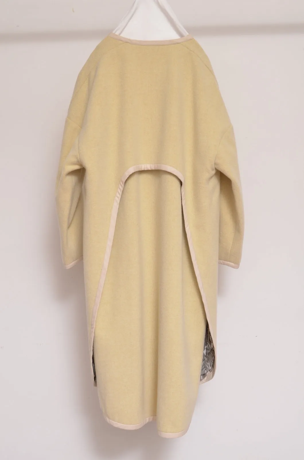 WOOL MOSSA FLAPS COAT/YELLOW_02