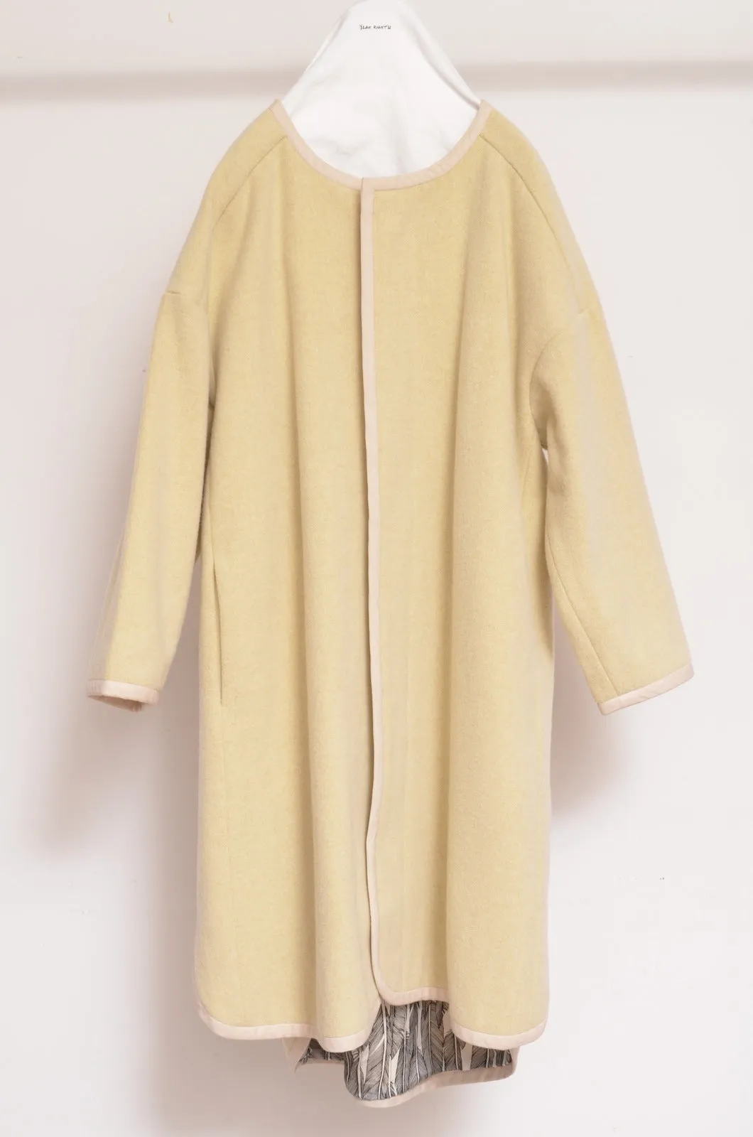 WOOL MOSSA FLAPS COAT/YELLOW_02